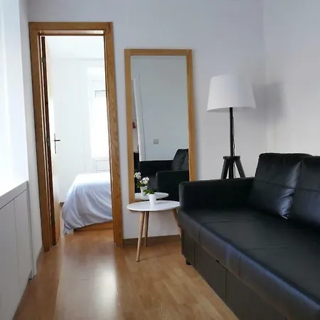 Ezy Ramos Alfama Lisbon