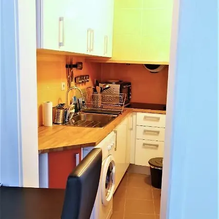 Ezy Ramos Alfama Lisbon